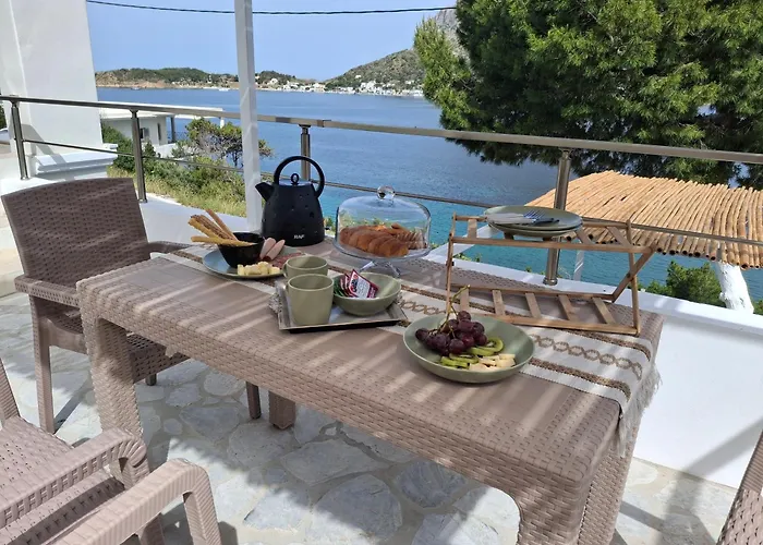 Aegean Whisper شقة *