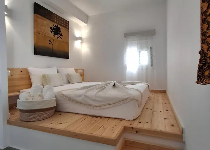 Aegean Whisper شقة *