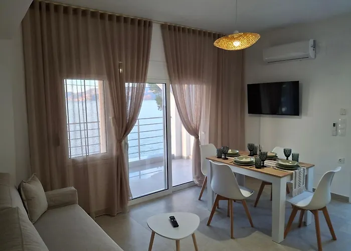 Aegean Whisper شقة