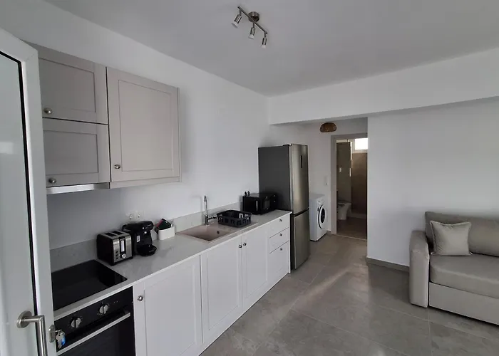 Aegean Whisper شقة